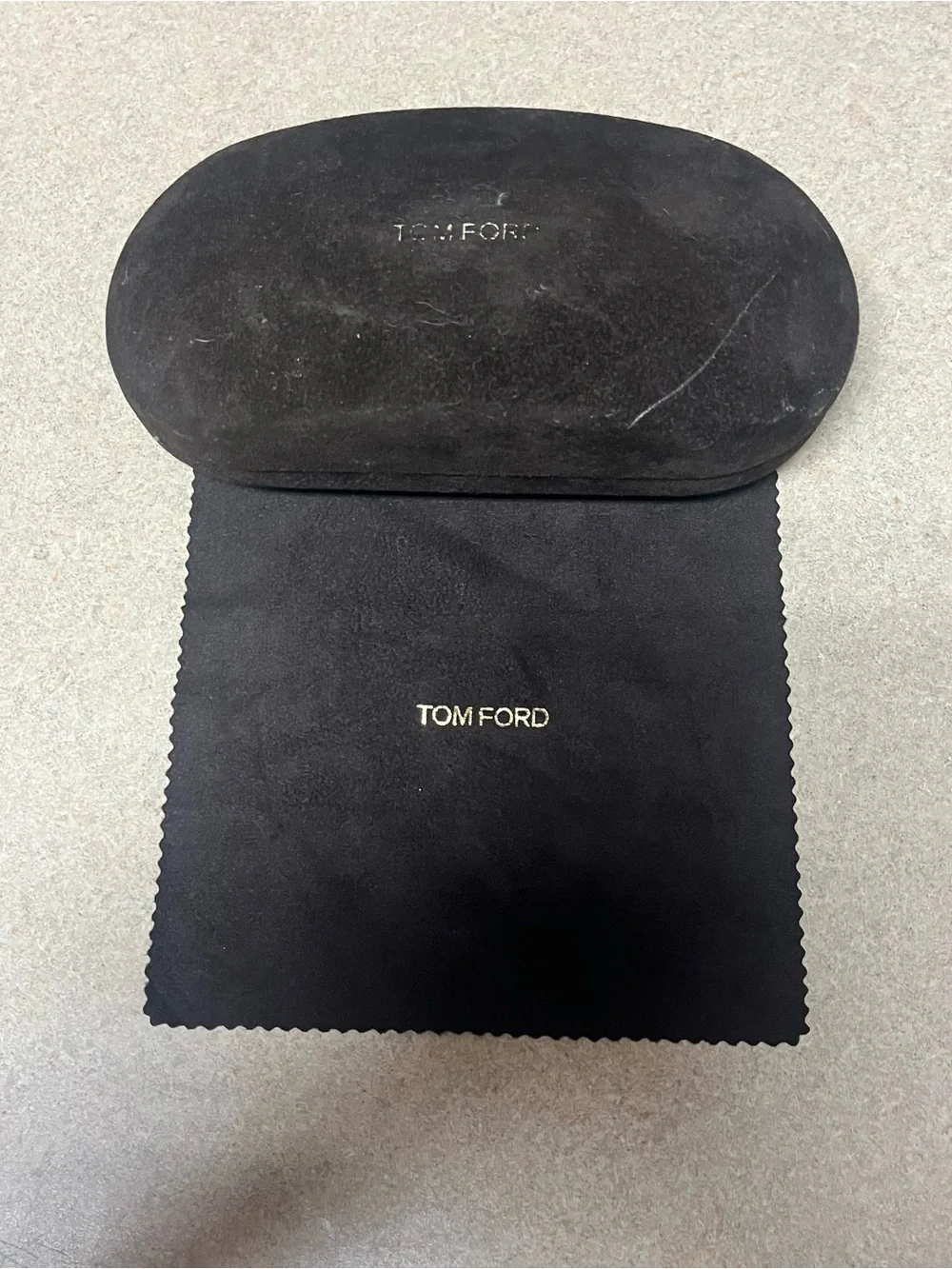 Tom Ford Sunglasses Eyeglasses Medium Velvet Hard Case w/ Cleaning Cloth
